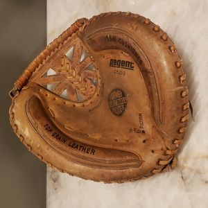 Vintage Regent Basball  Softball    CM 250